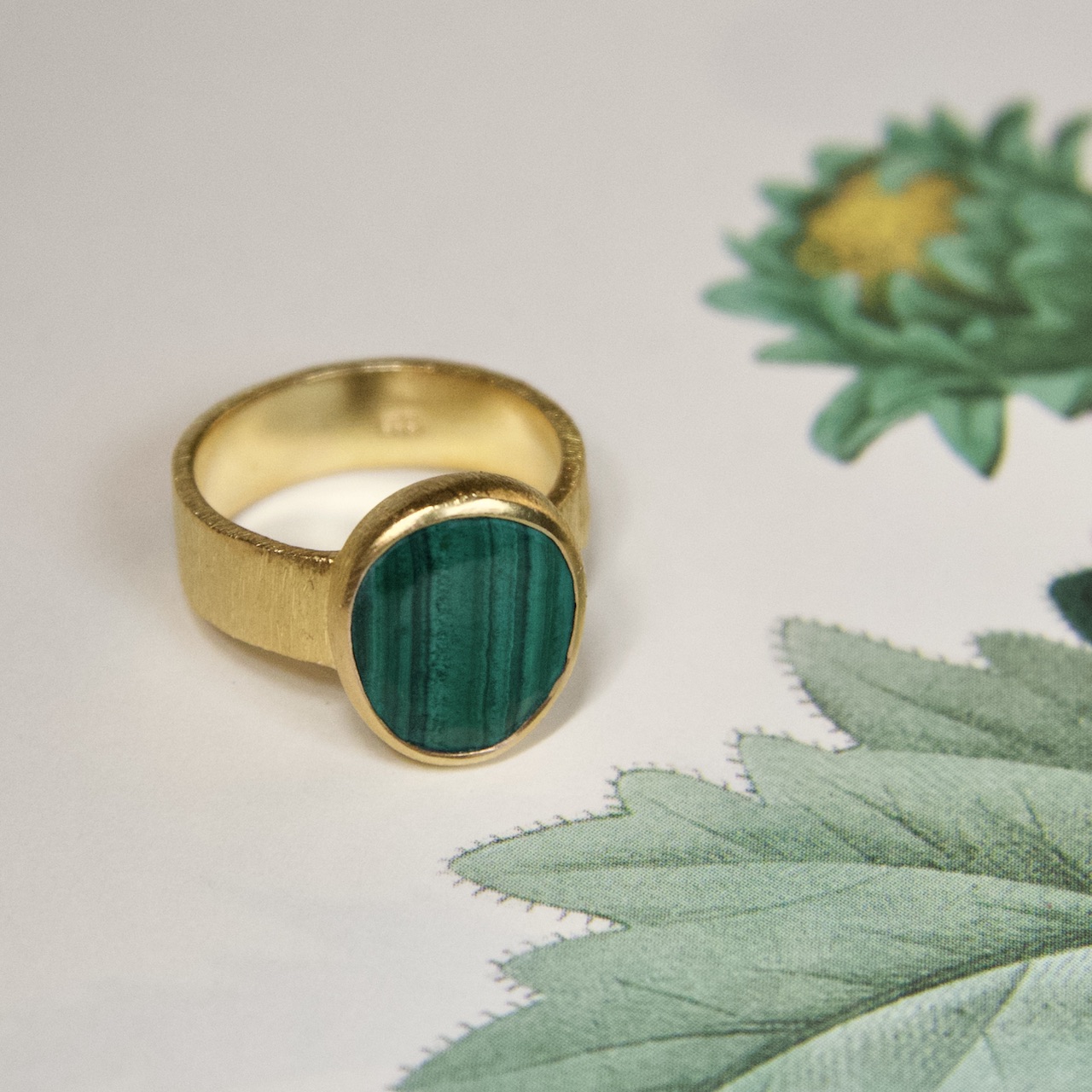 Adjustable Gold Gold Ring, Malachite or Amethyst Oval Stone Ring,  Adjustable Ring, Hammered Ring - Etsy
